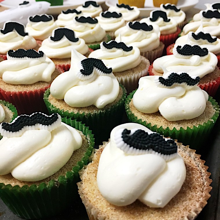 Oreo Stuffed Churro Cupcakes