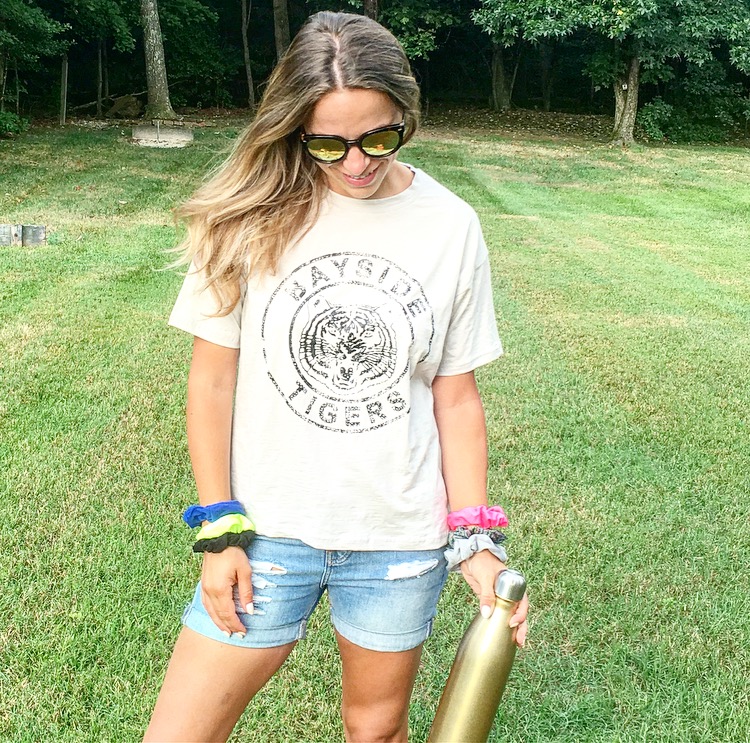 90s Comeback: Bayside Tigers and Scrunchies