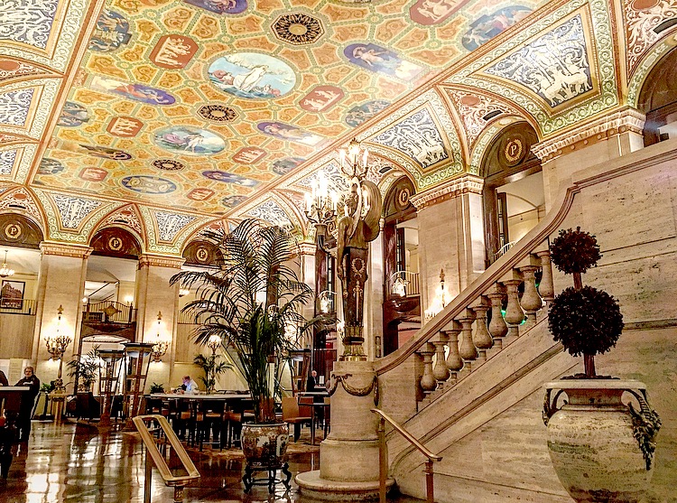 Never Been So Wanderlust: A Long Weekend in Chicago - The Palmer House